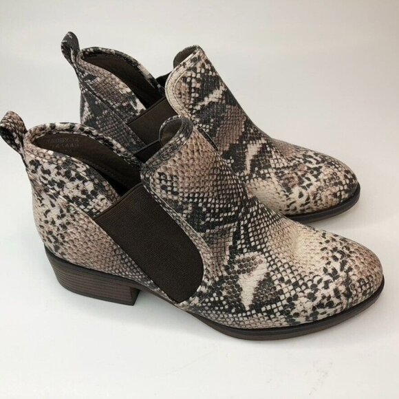 Pierre Dumas Shoes - Pierre Dumas Womens Ankle Booties Size 8M Tabby 14 Brown Snake Skin Slip On